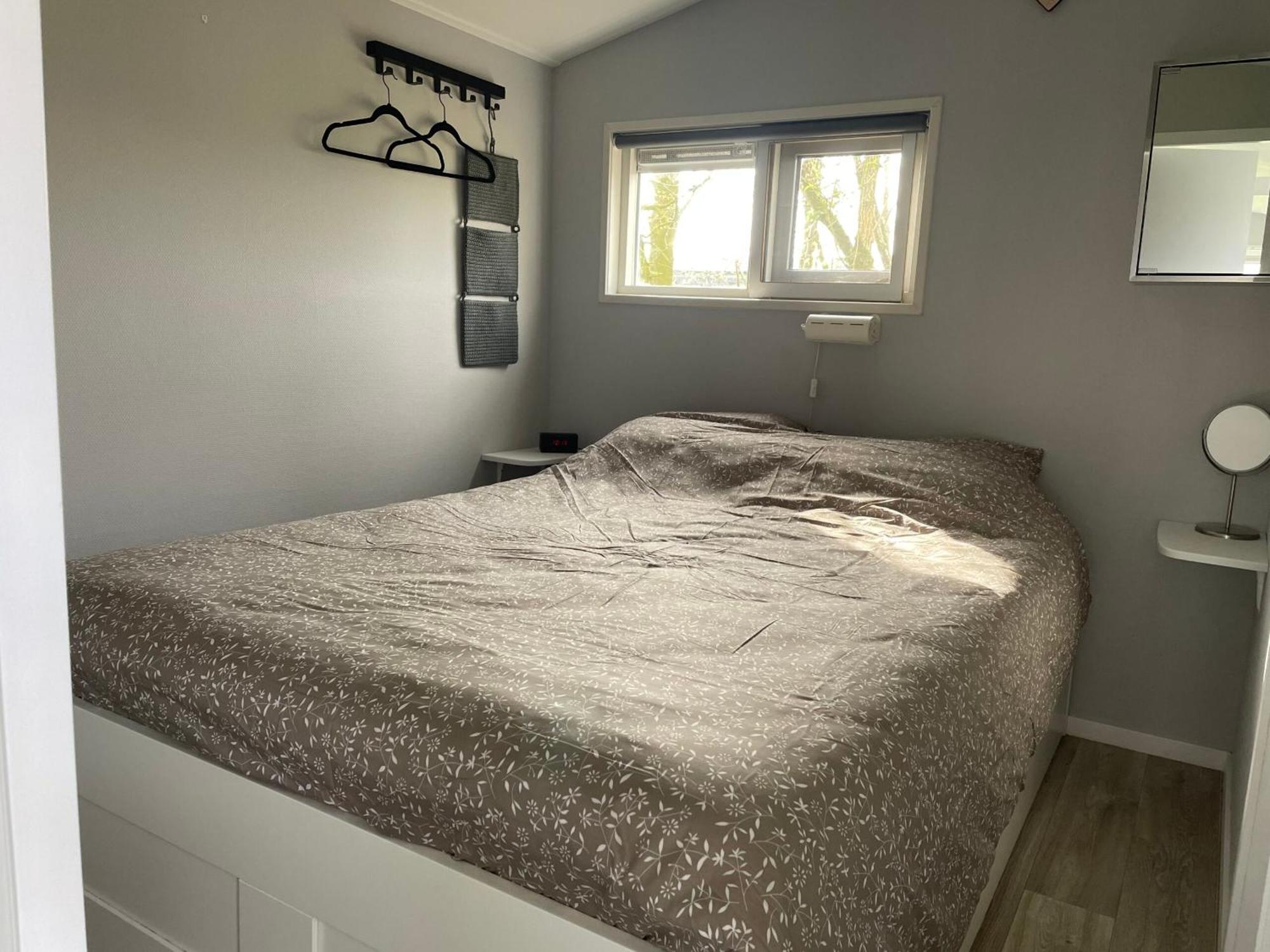 Luxe Chalet Friesland I14 - 5 Pers Westergeest エクステリア 写真
