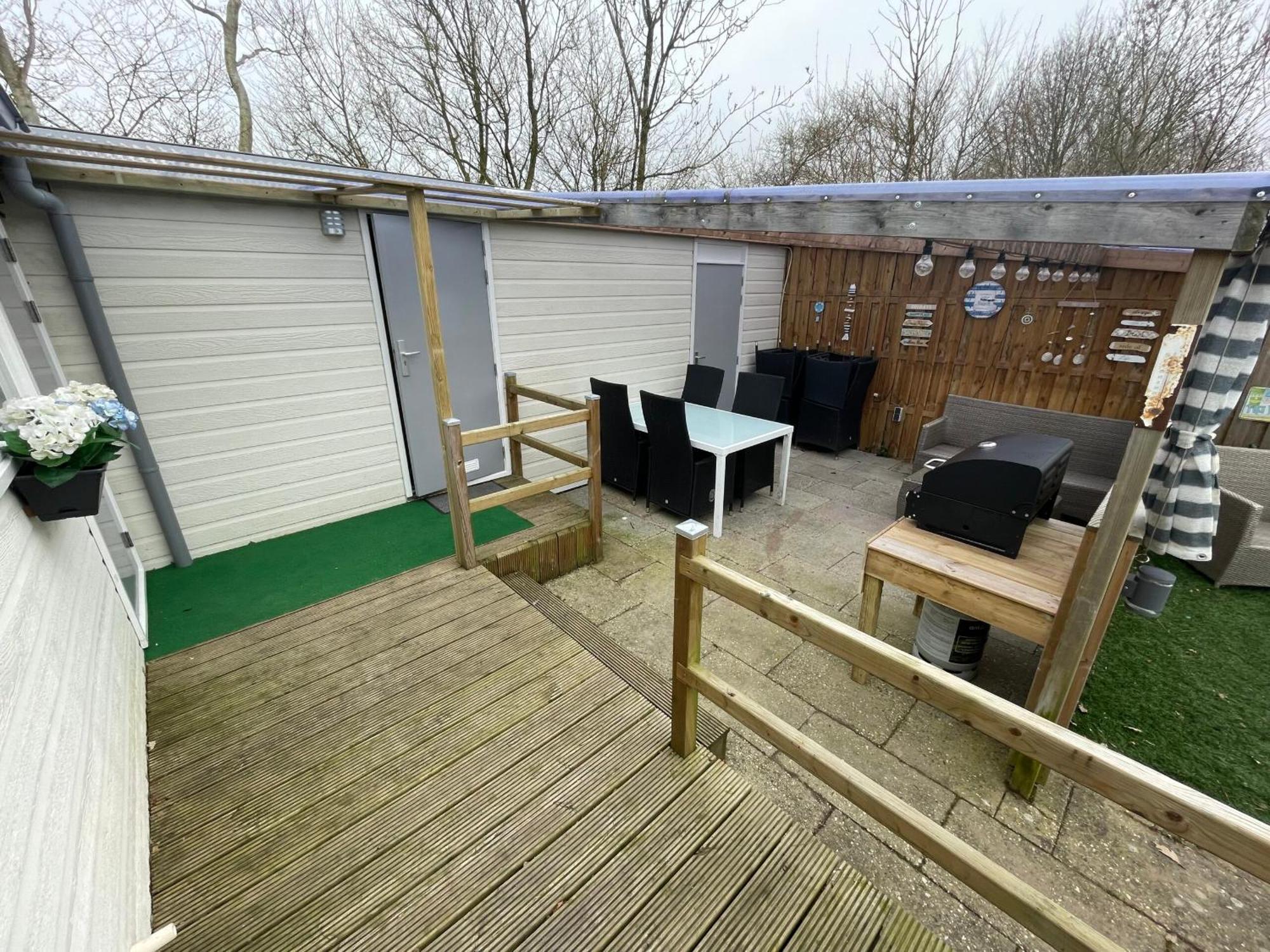 Luxe Chalet Friesland I14 - 5 Pers Westergeest エクステリア 写真
